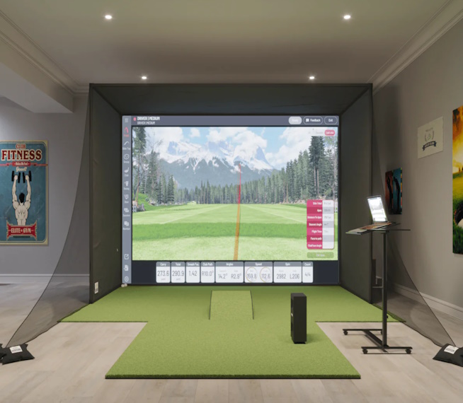 Uneekor EYE MINI Lite SwingBay Golf Simulator Package